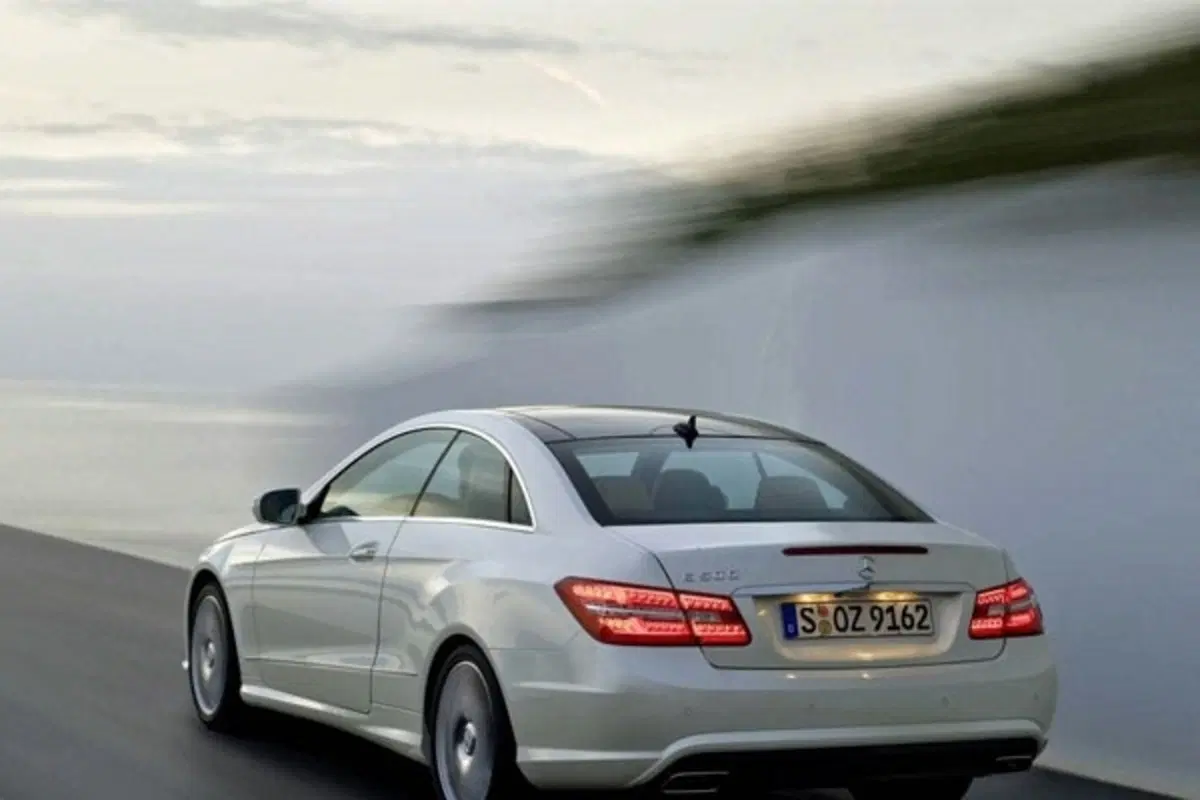 Mercedes Classe E Coupè (10)