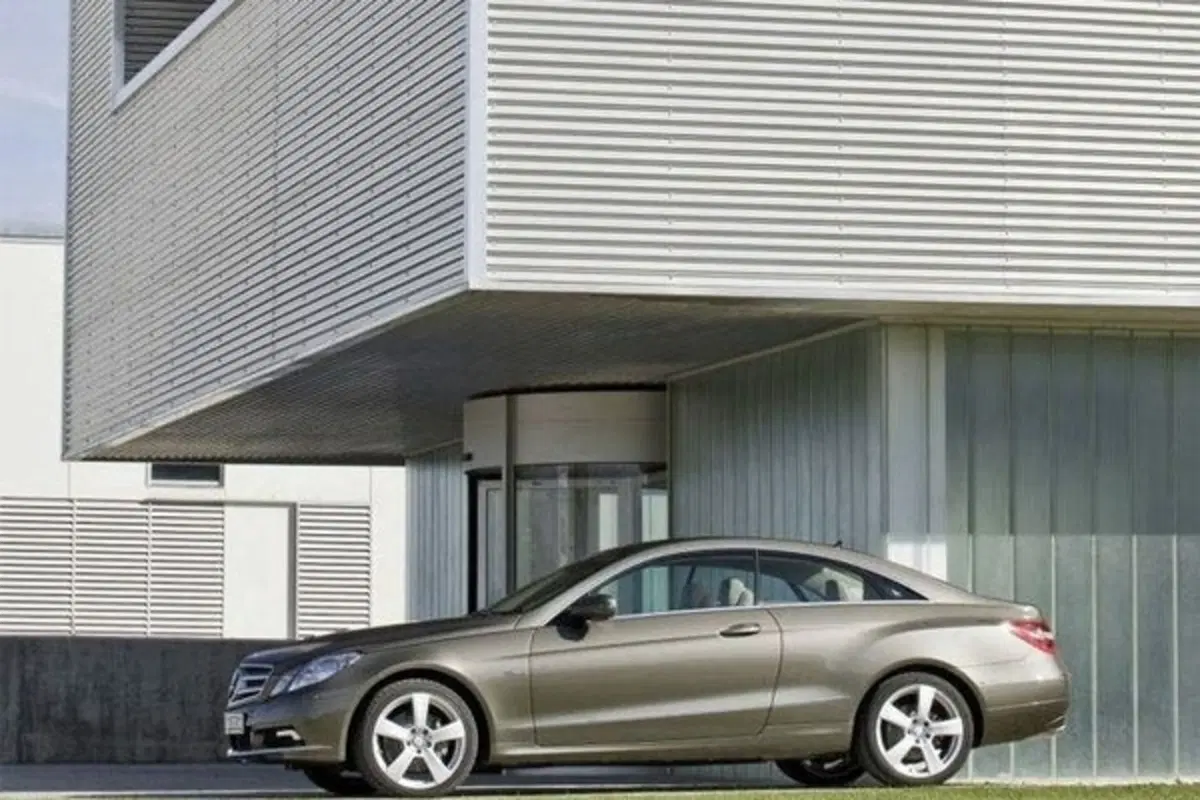 Mercedes Classe E Coupè (14)