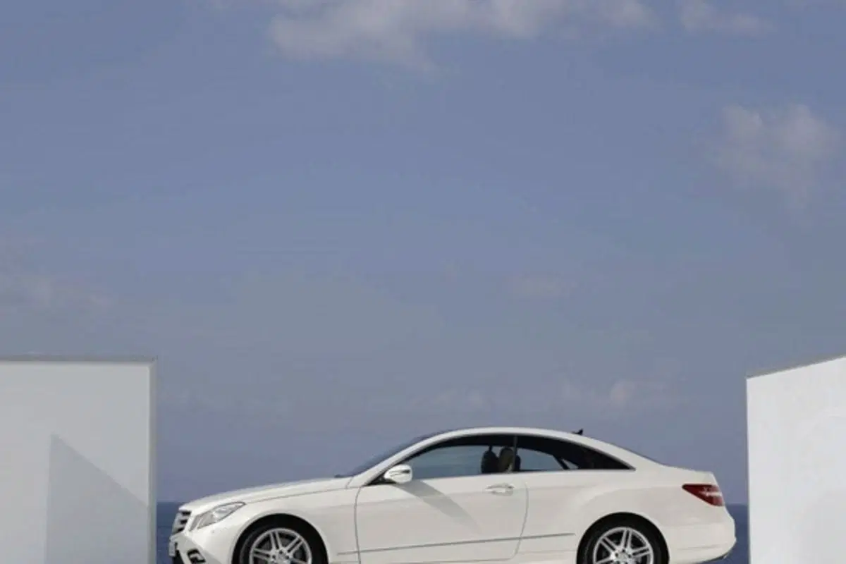 Mercedes Classe E Coupè (15)