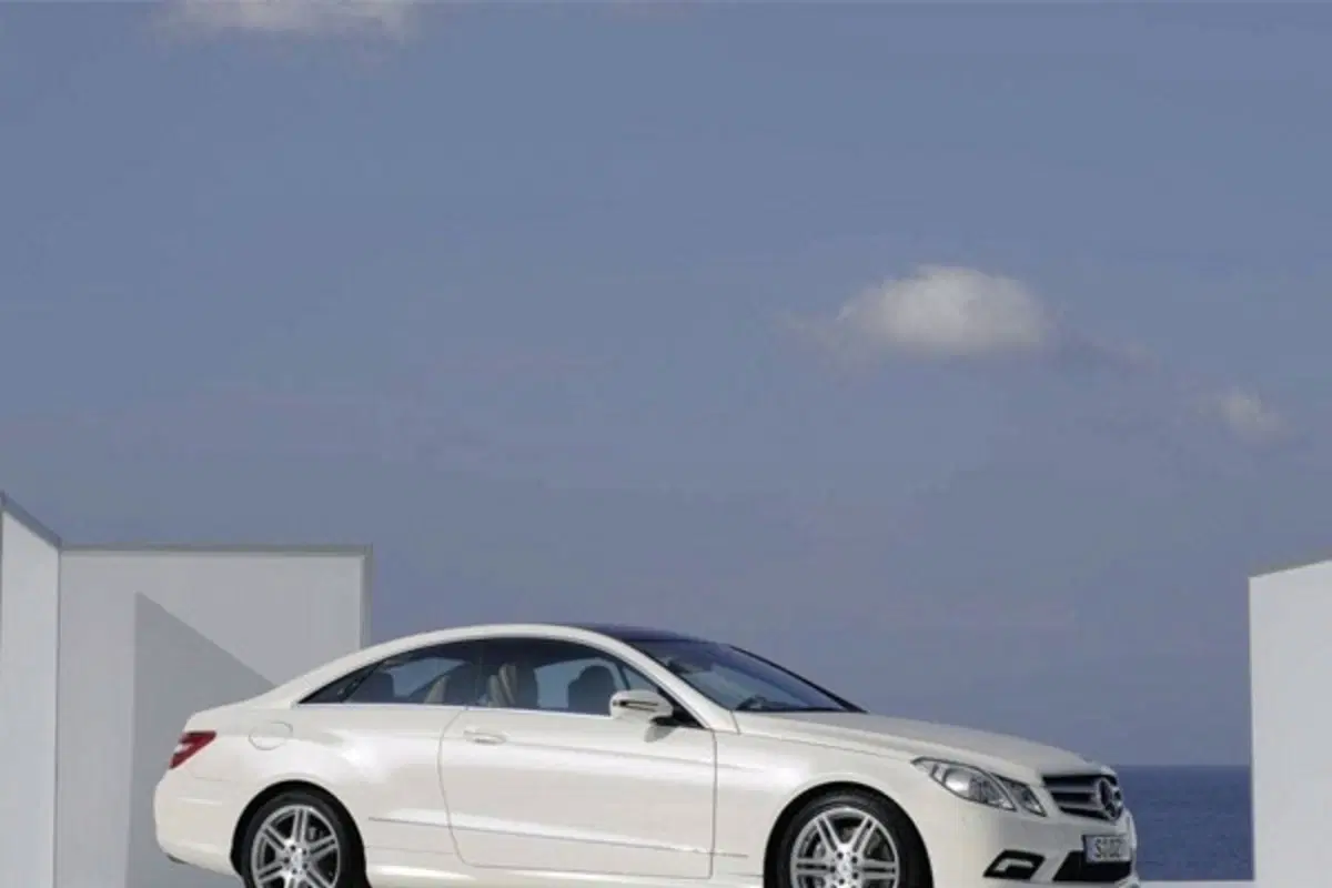 Mercedes Classe E Coupè (16)