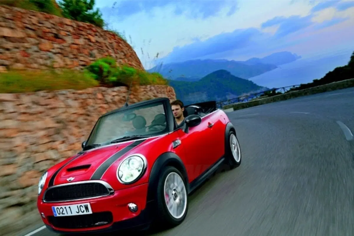 Mini John Cooper Works Cabrio (11)