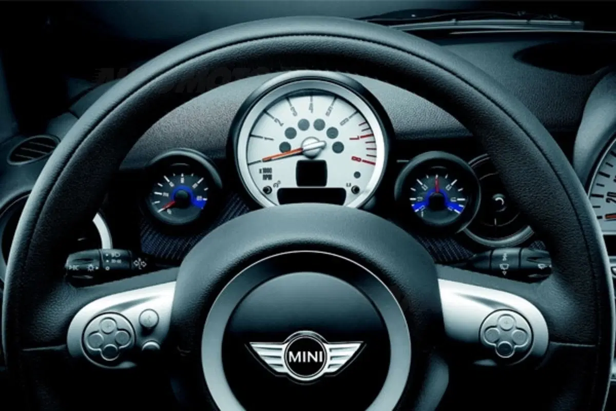 Mini John Cooper Works Cabrio (13)