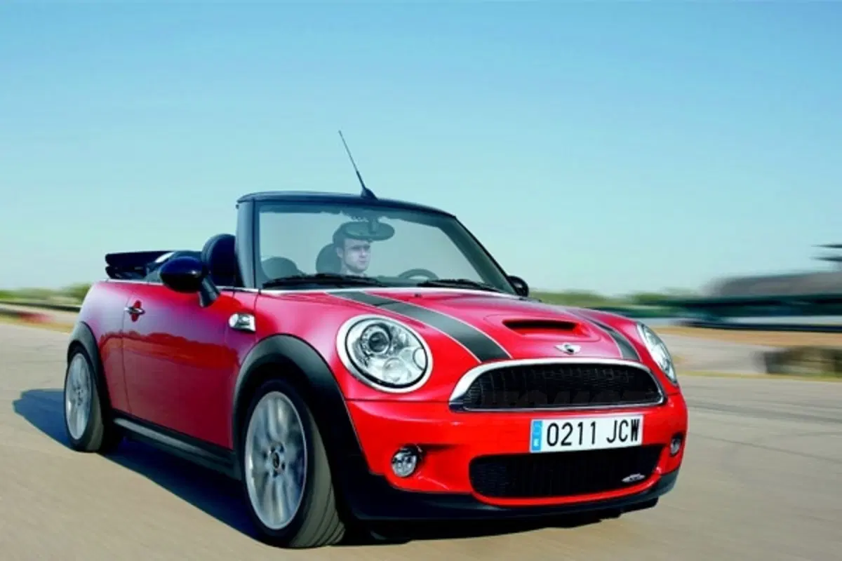 Mini John Cooper Works Cabrio (17)