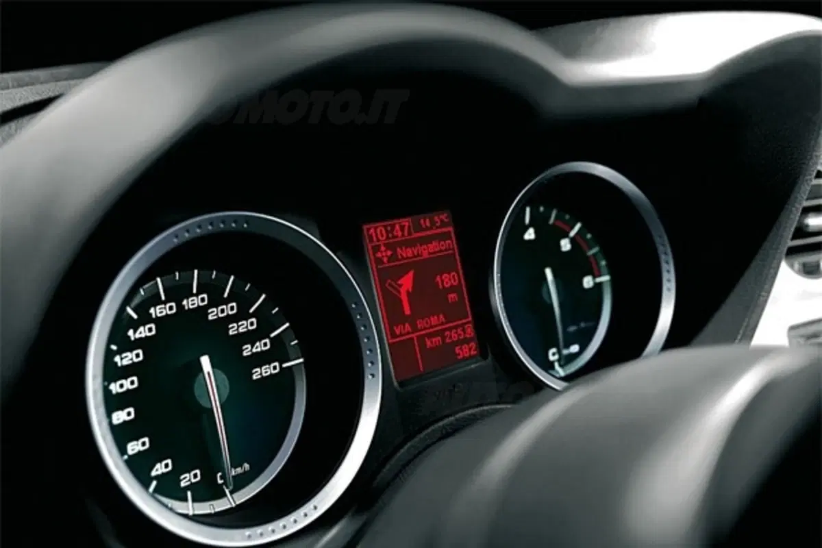 Alfa Romeo 159 TBi (8)