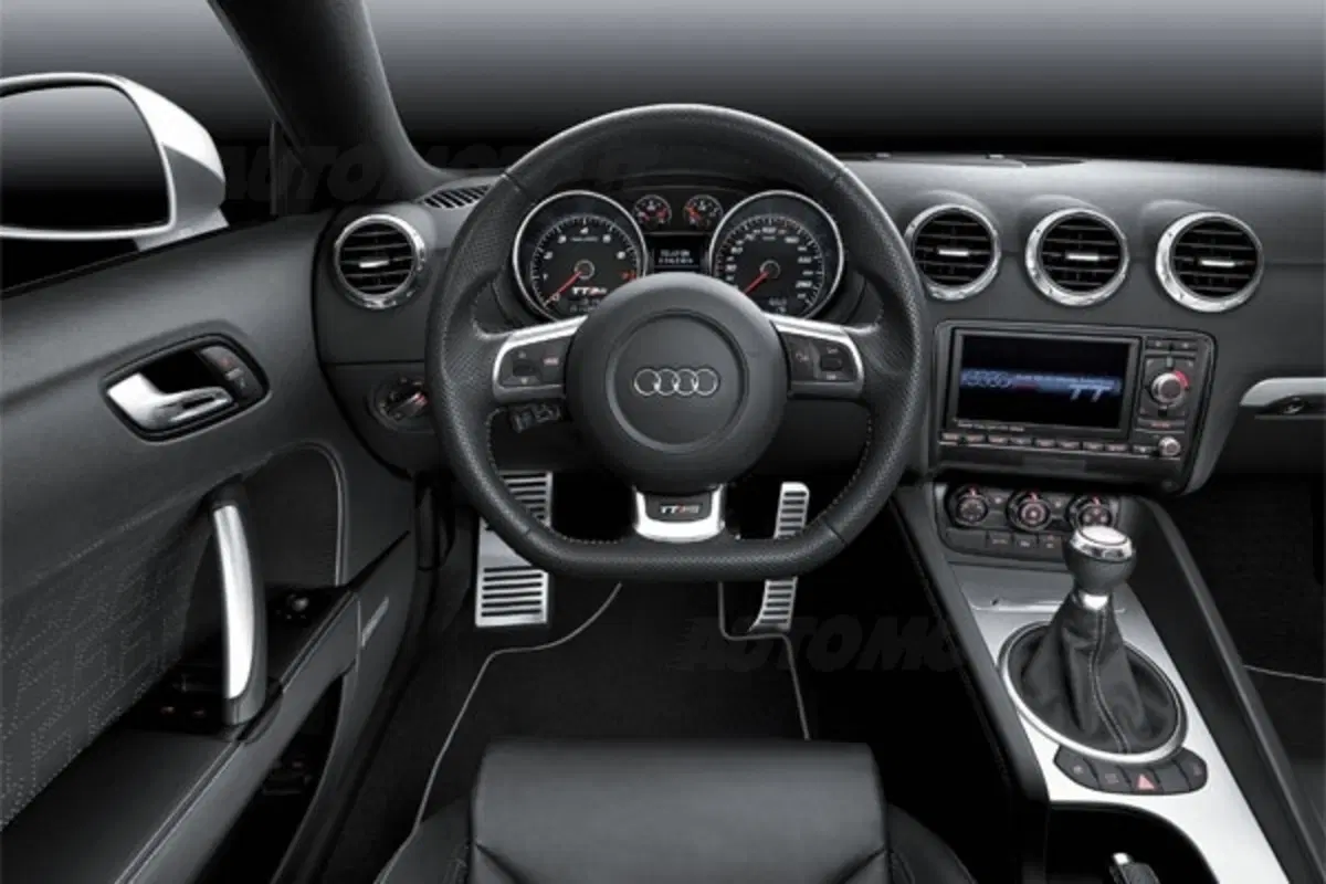 Audi TT RS (24)