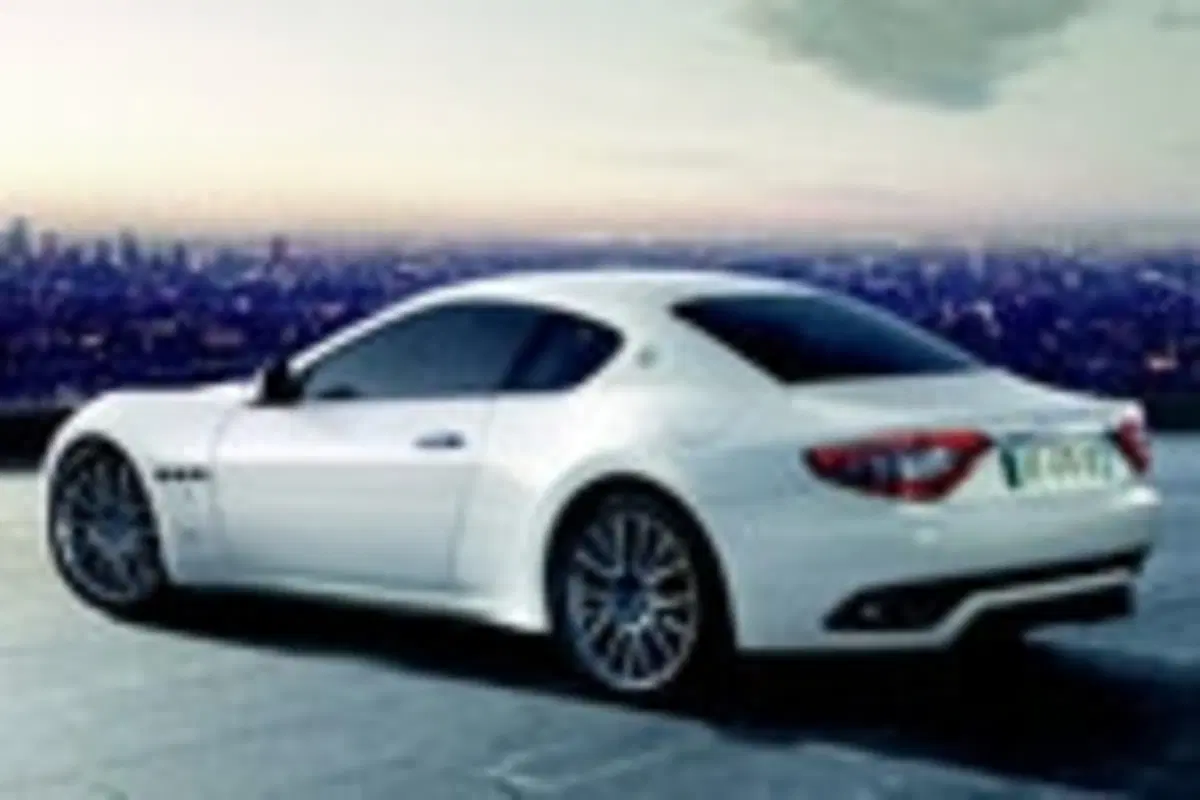 Maserati Granturismo S automatica (2)