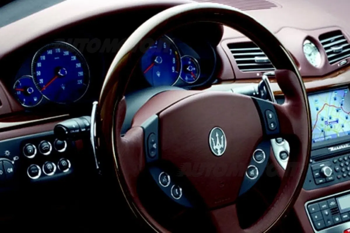 Maserati Granturismo S automatica (6)