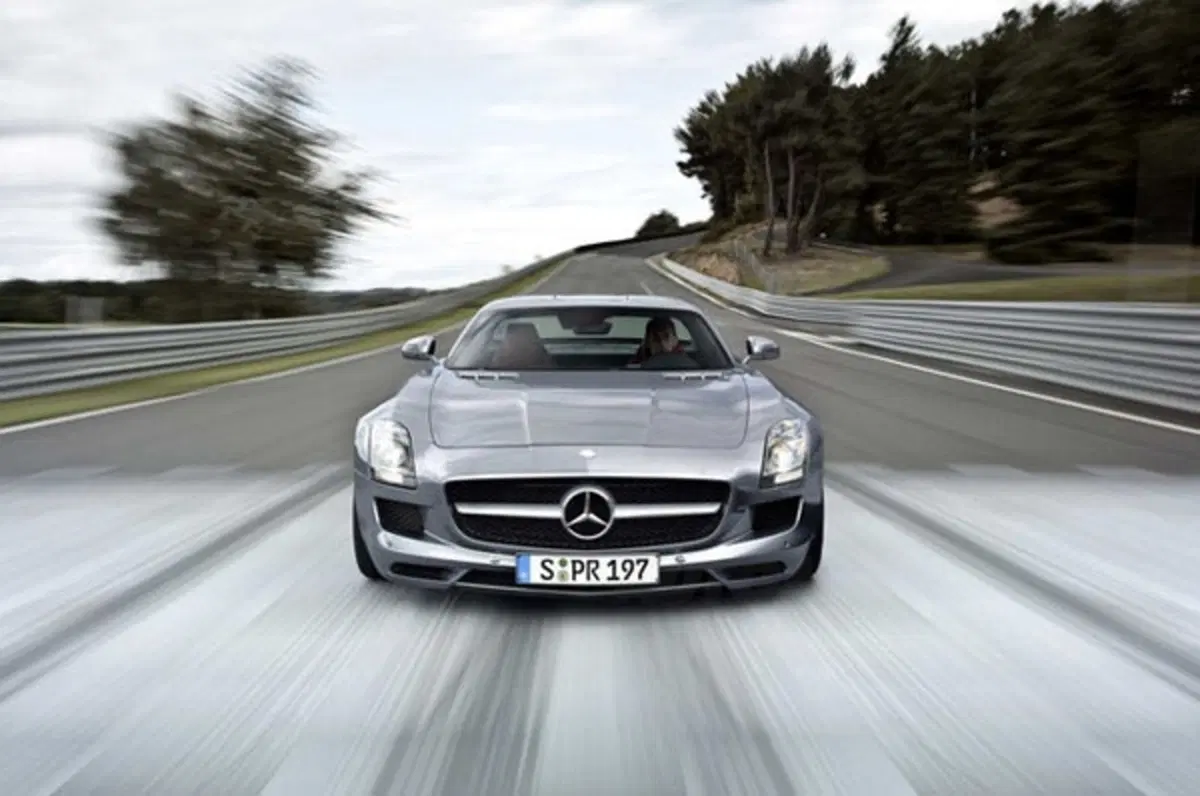 Mercedes SLS AMG (3)