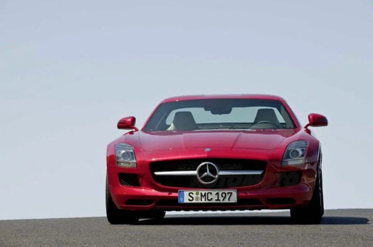 Mercedes SLS AMG (16)