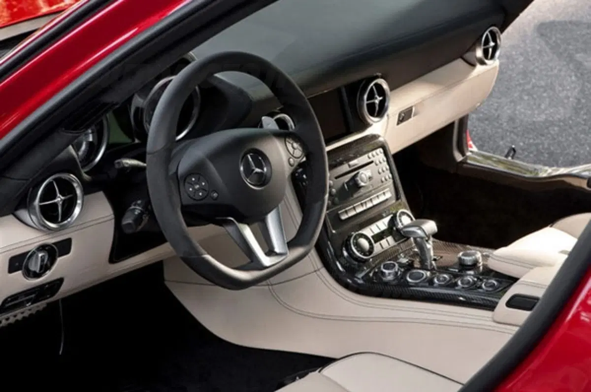 Mercedes SLS AMG (22)