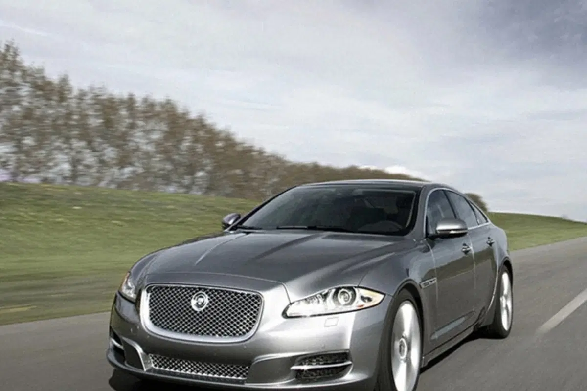 Nuova Jaguar XJ (10)