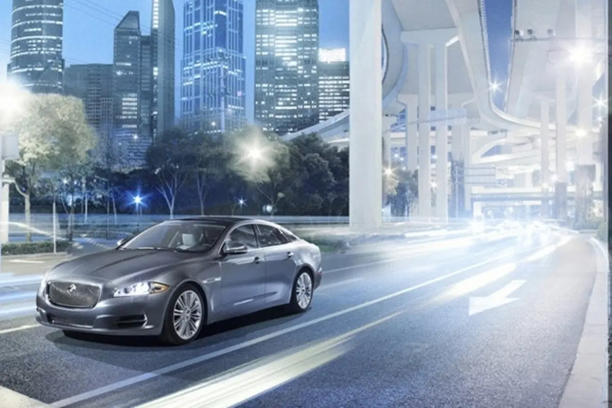 Nuova Jaguar XJ (11)