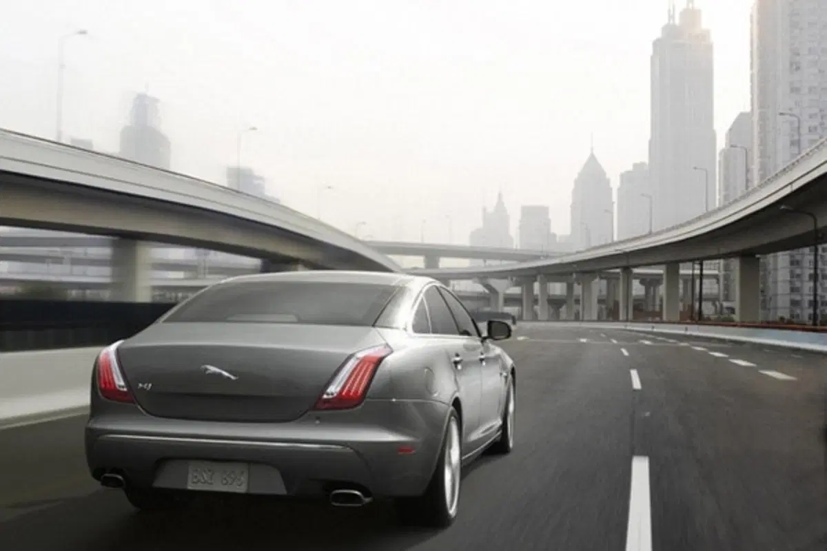 Nuova Jaguar XJ (16)