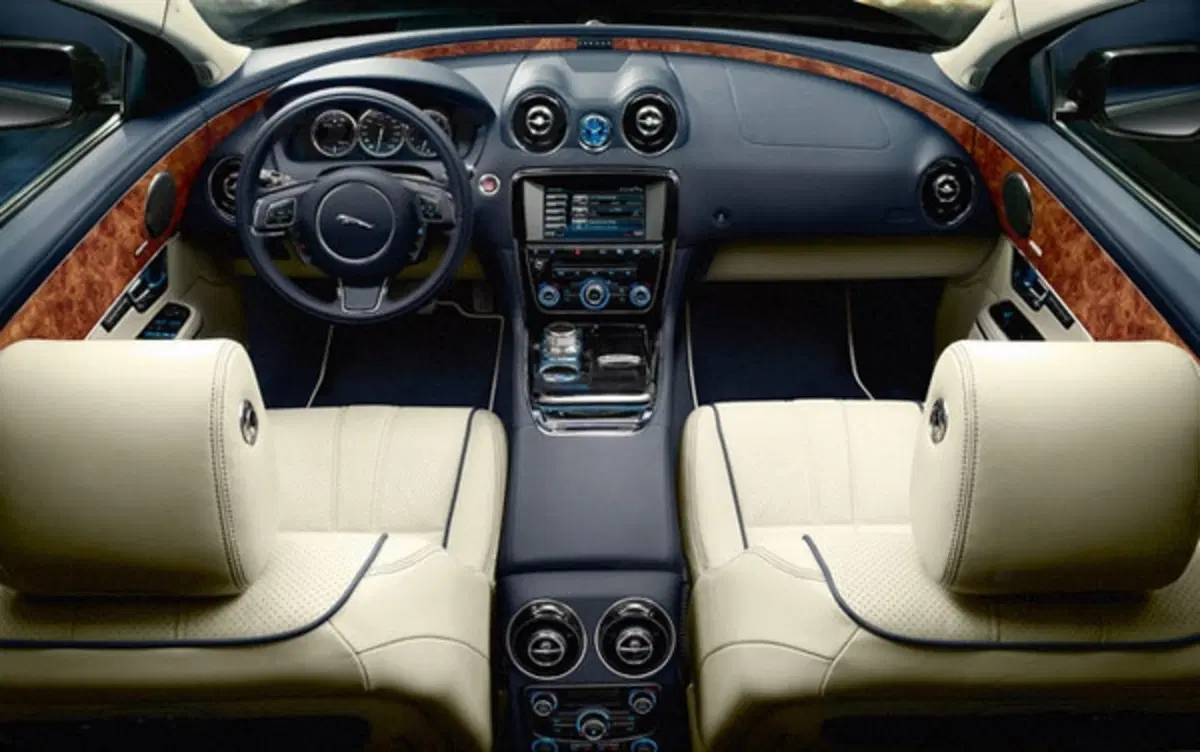 Nuova Jaguar XJ (22)