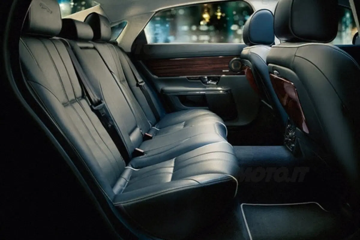 Nuova Jaguar XJ (28)