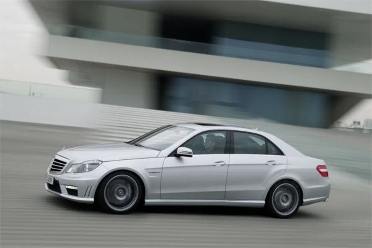 Mercedes Classe E 63 AMG (2)