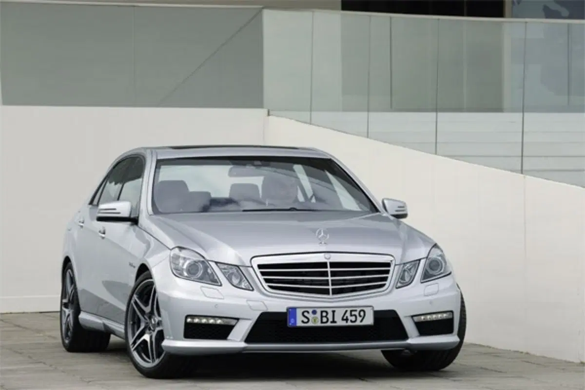 Mercedes Classe E 63 AMG (6)
