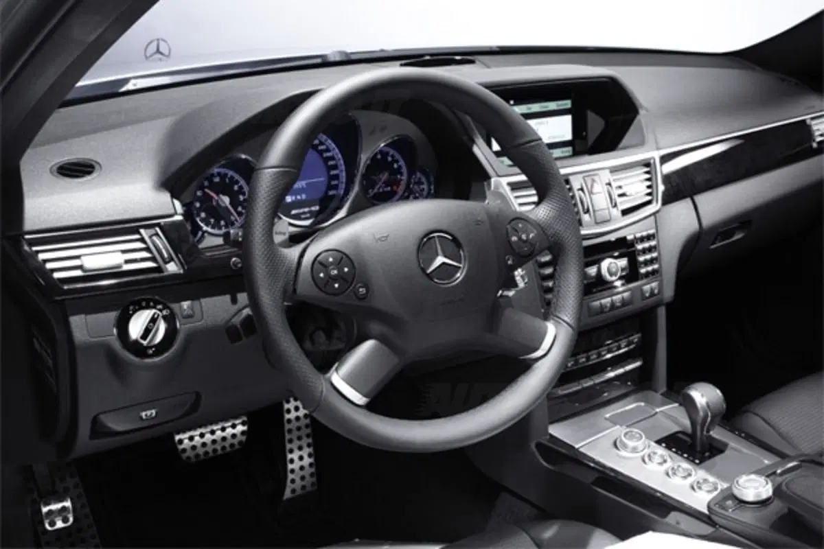Mercedes Classe E 63 AMG (13)