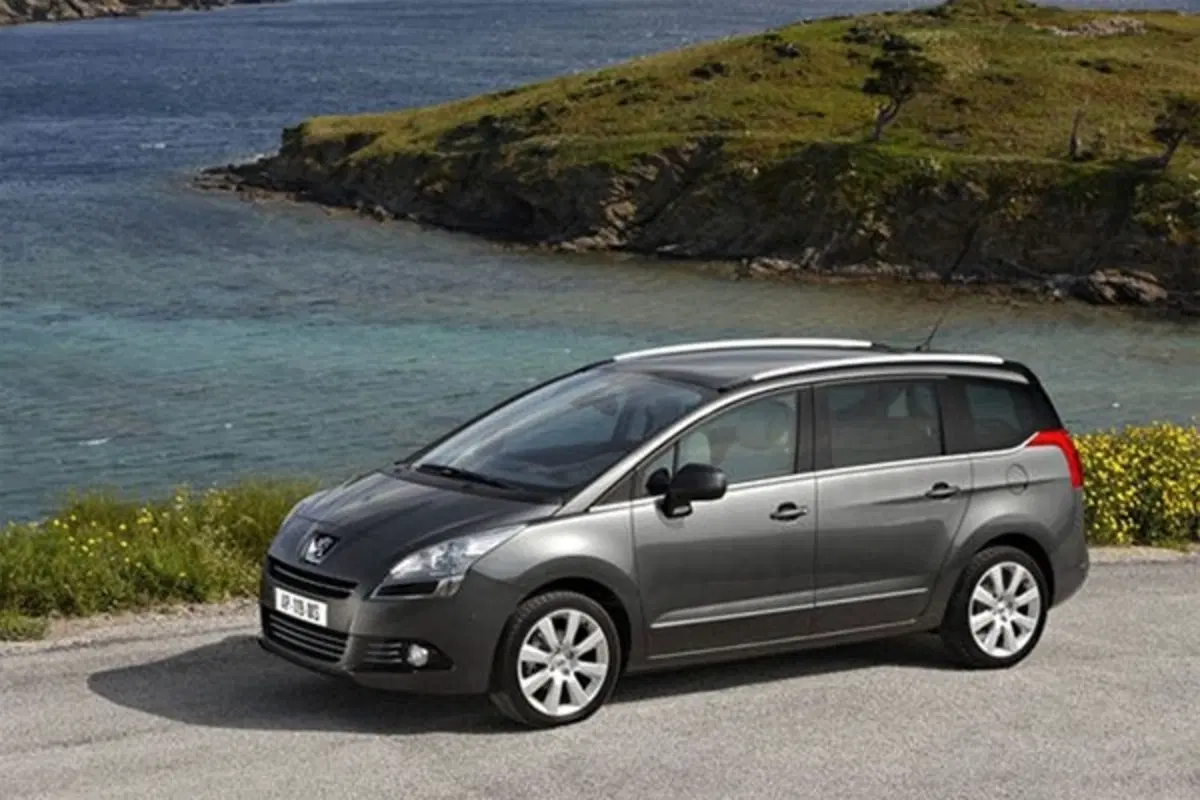 Peugeot 5008 (3)