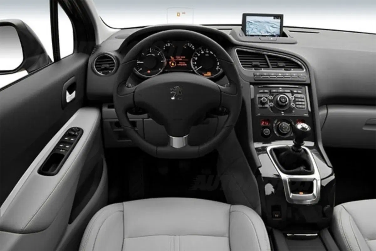 Peugeot 5008 (6)