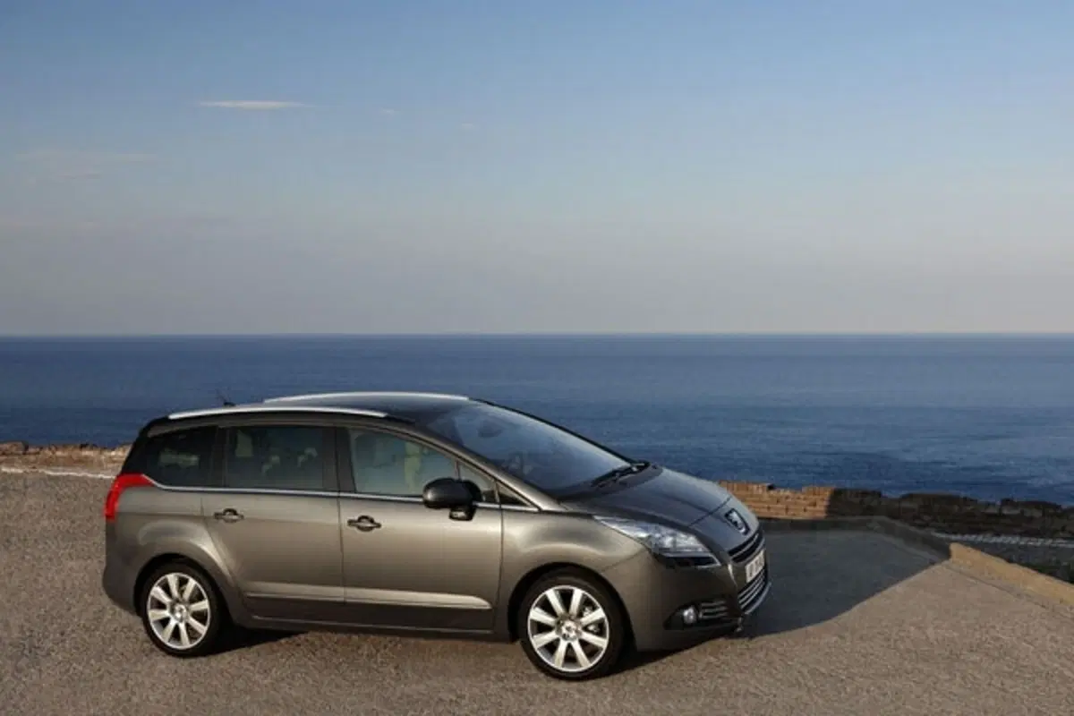 Peugeot 5008 (10)