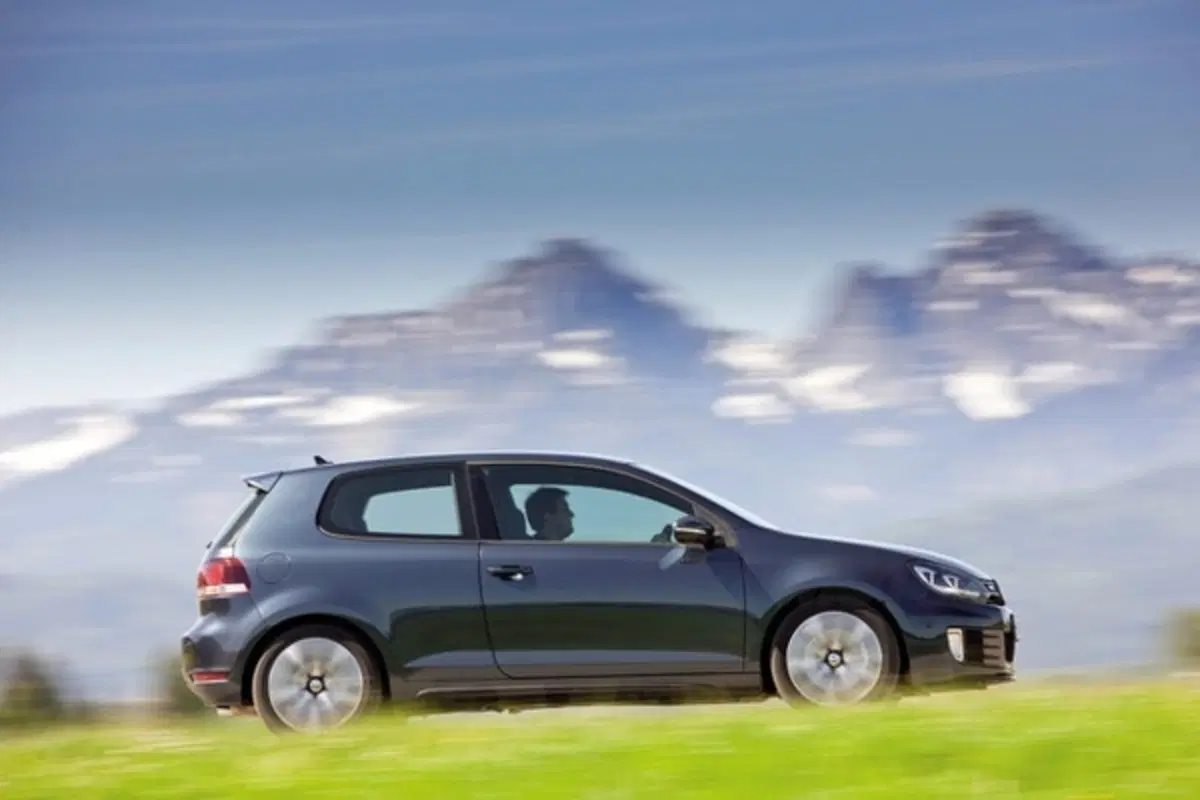 Volkswagen Golf VI GTD (6)