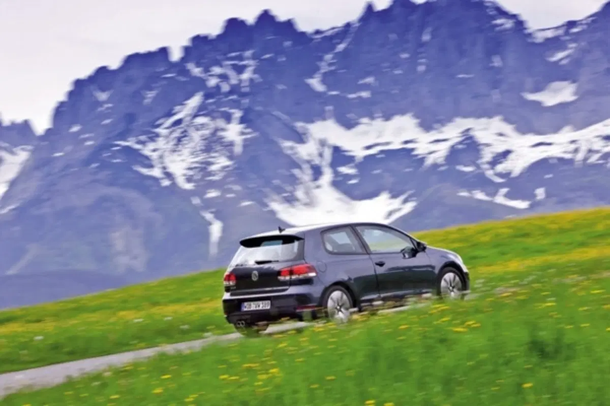 Volkswagen Golf VI GTD (15)