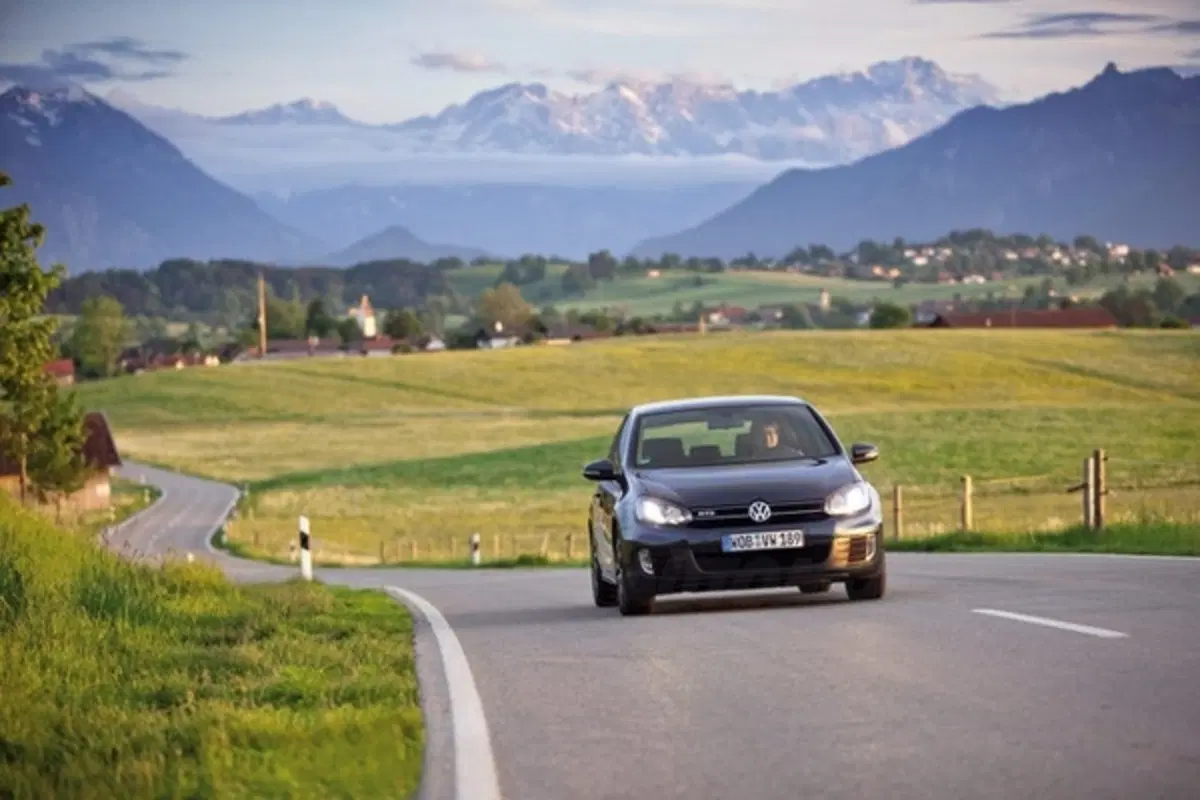 Volkswagen Golf VI GTD (24)