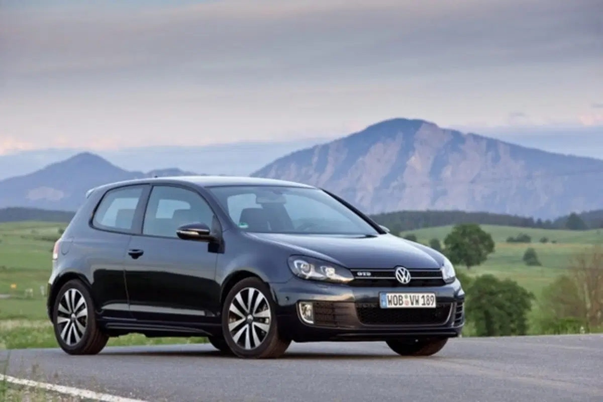 Volkswagen Golf VI GTD (25)