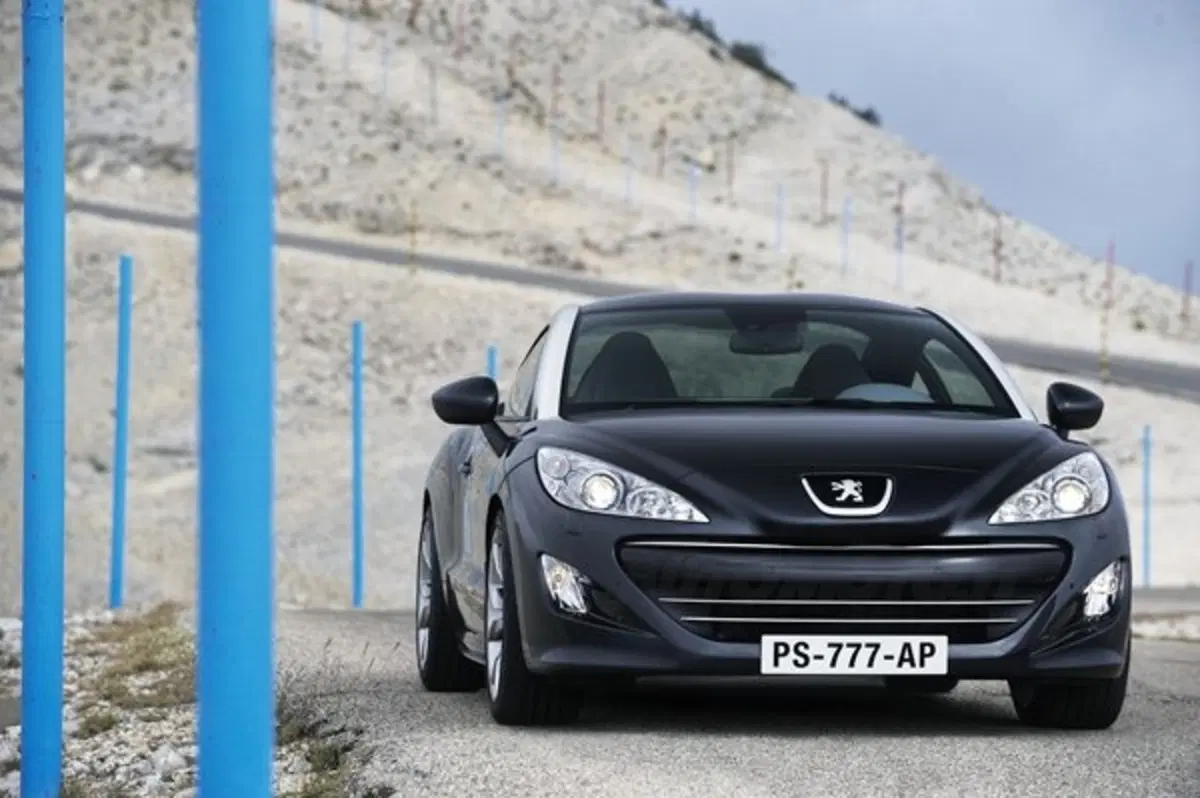 Peugeot RCZ (2)