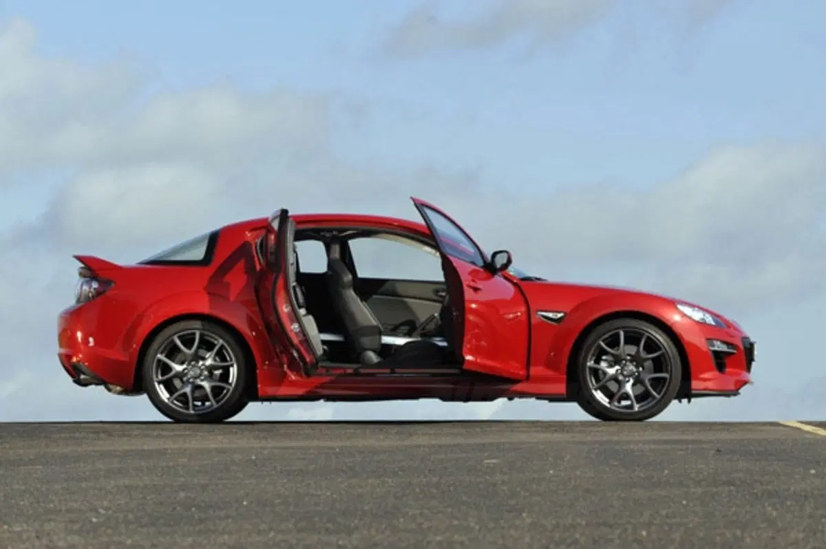 Mazda RX-8 restyling (29)
