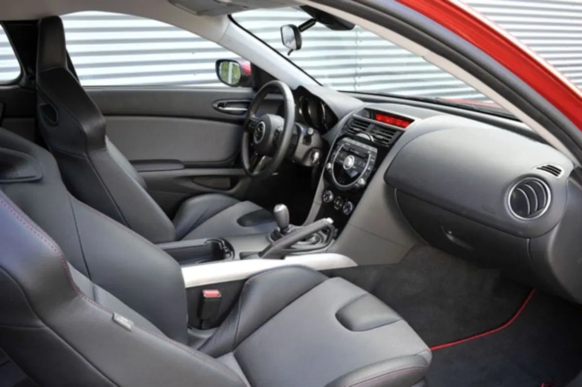 Mazda RX-8 restyling (32)
