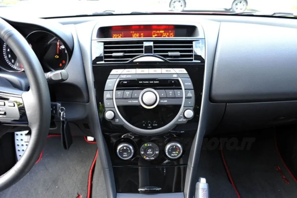 Mazda RX-8 restyling (43)