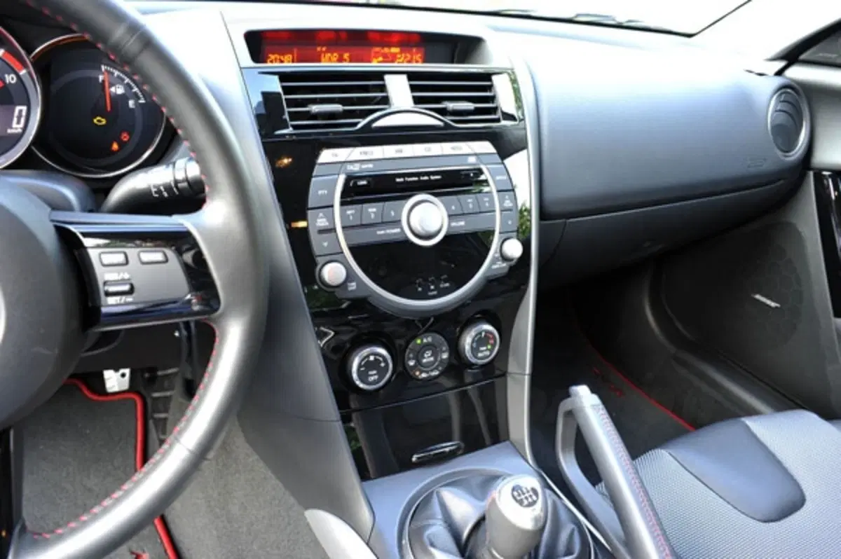 Mazda RX-8 restyling (44)