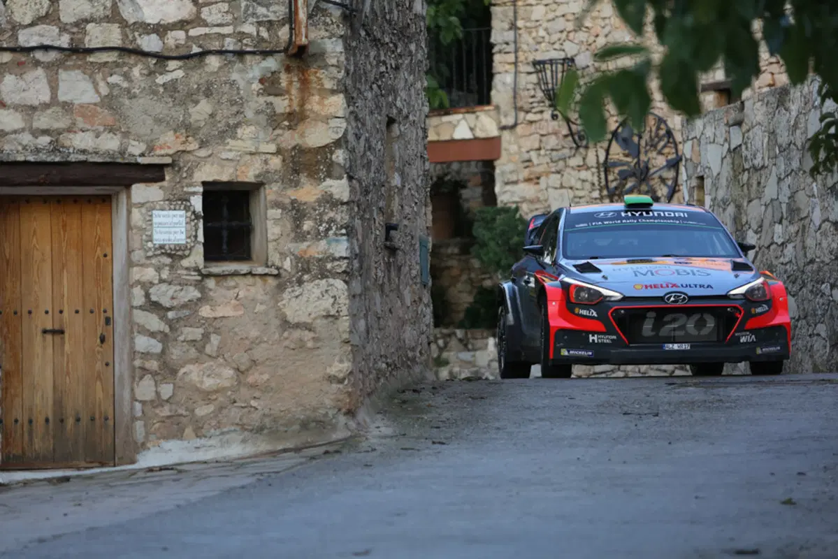 WRC16 Spagna. Alla fine riecco sputare Ogier (Volkswagen)