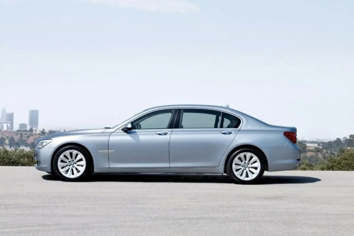 BMW ActiveHybrid 7 (8)