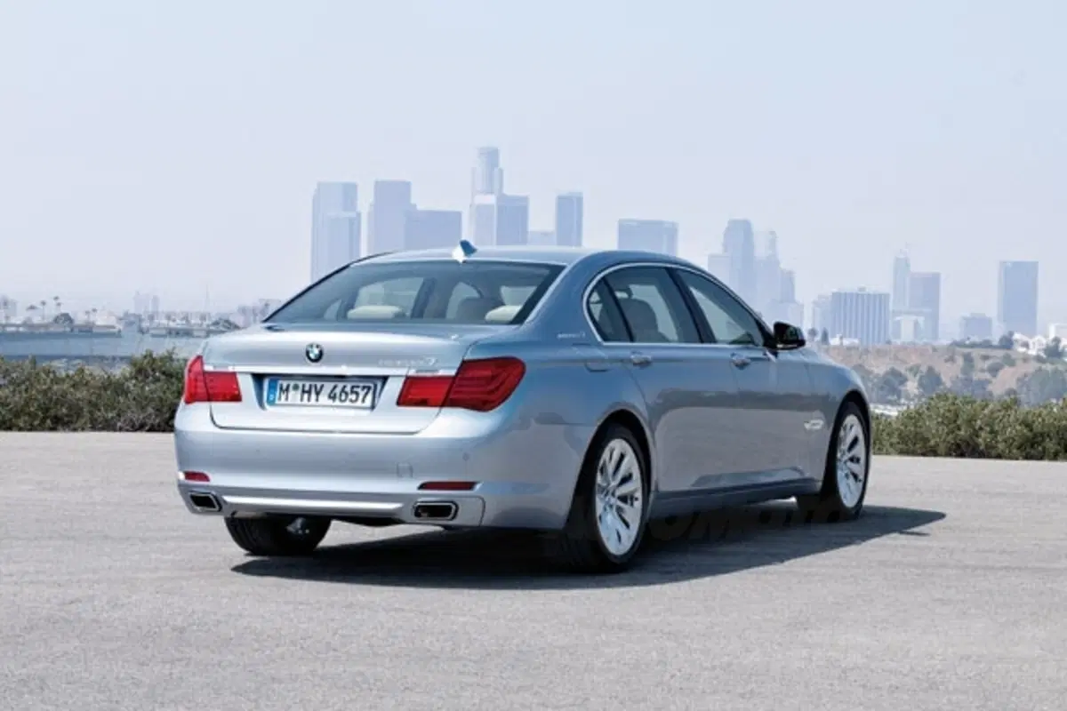 BMW ActiveHybrid 7 (11)