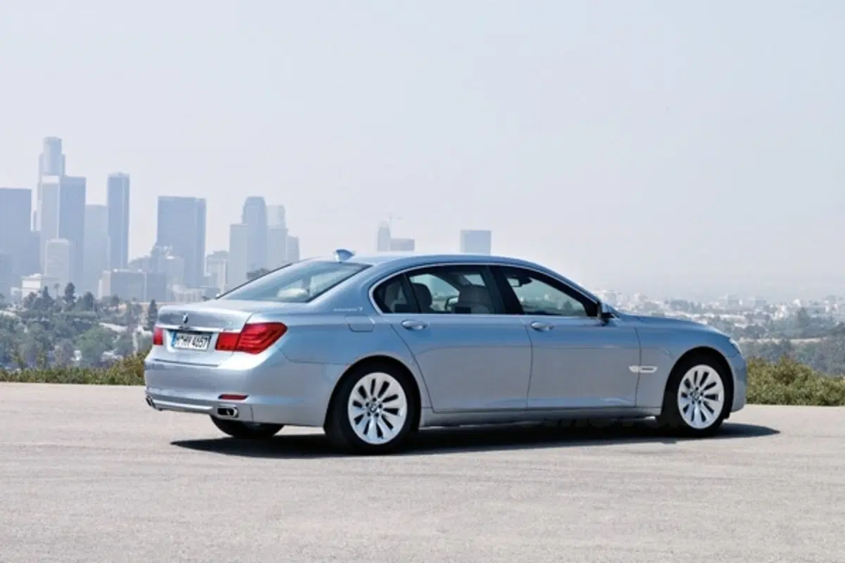 BMW ActiveHybrid 7 (14)