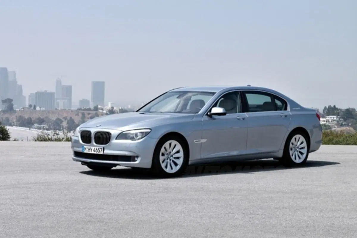 BMW ActiveHybrid 7 (15)