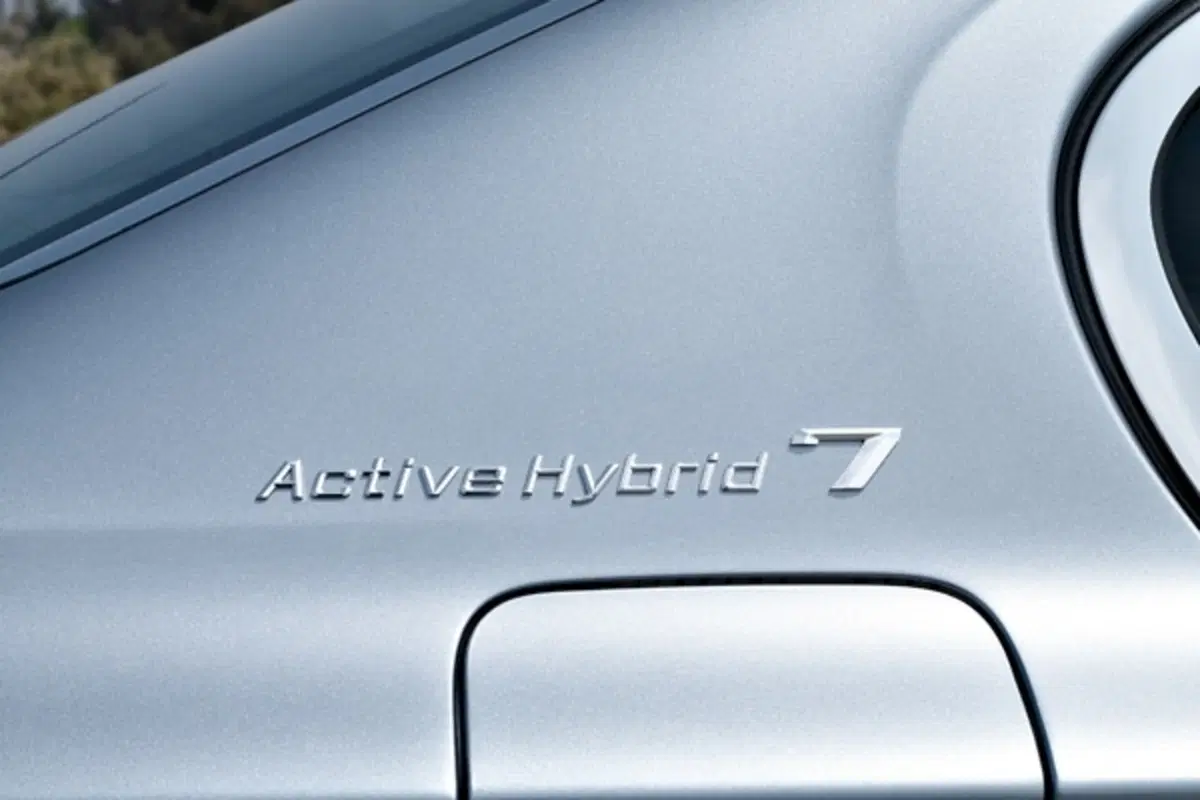 BMW ActiveHybrid 7 (16)