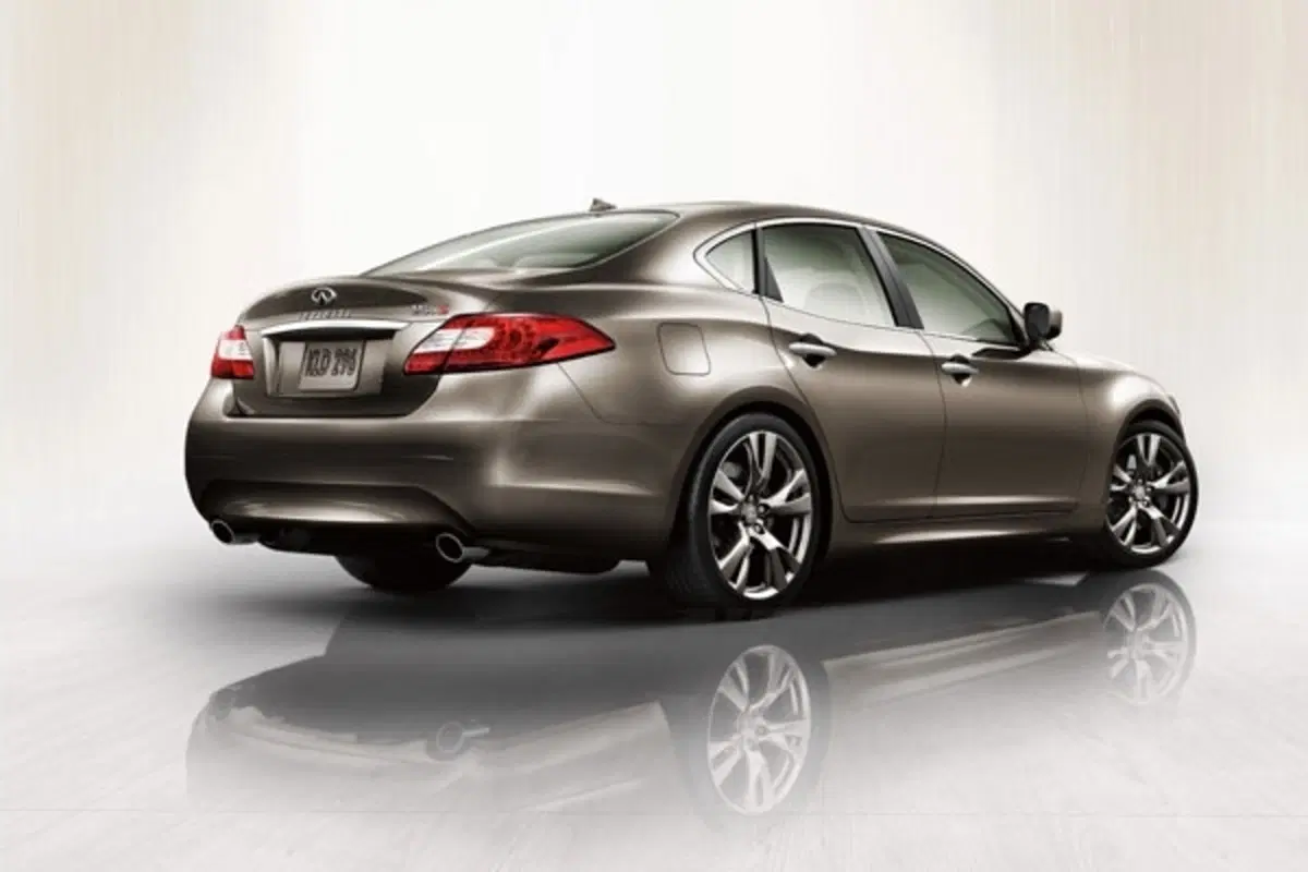 Infiniti M (3)