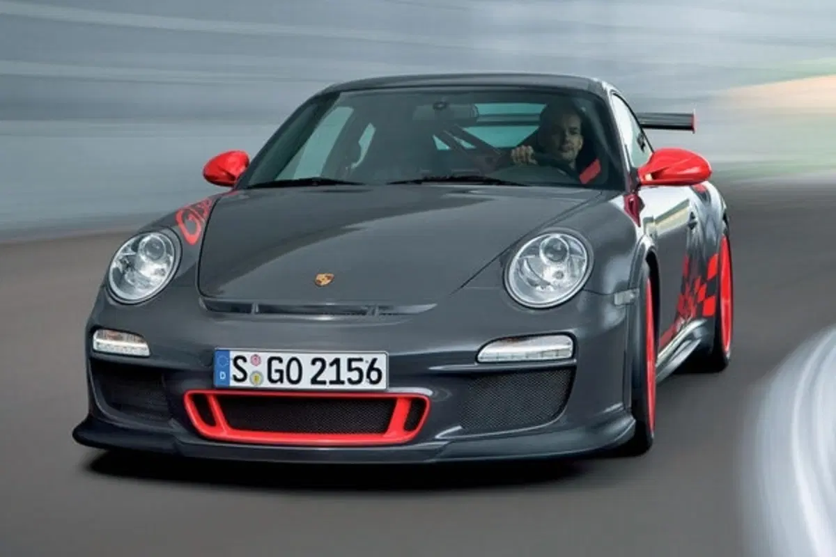 Porsche GT3 RS restyling 2010 (2)