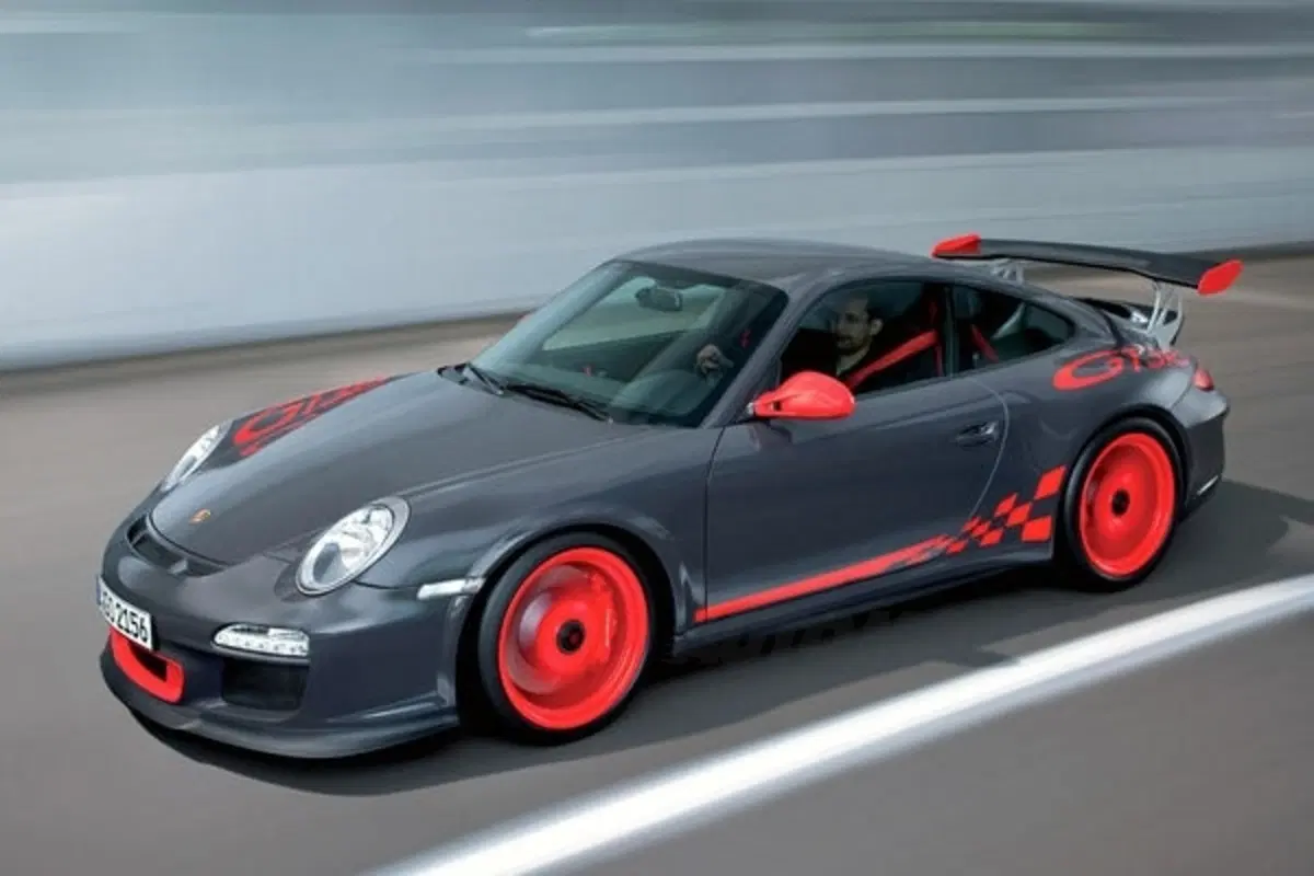 Porsche GT3 RS restyling 2010 (3)