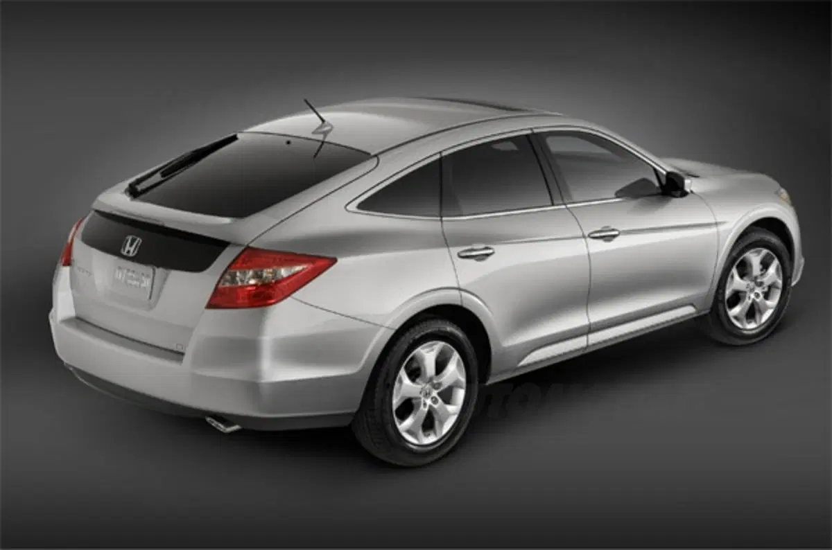 Honda Accord Crosstour (2)