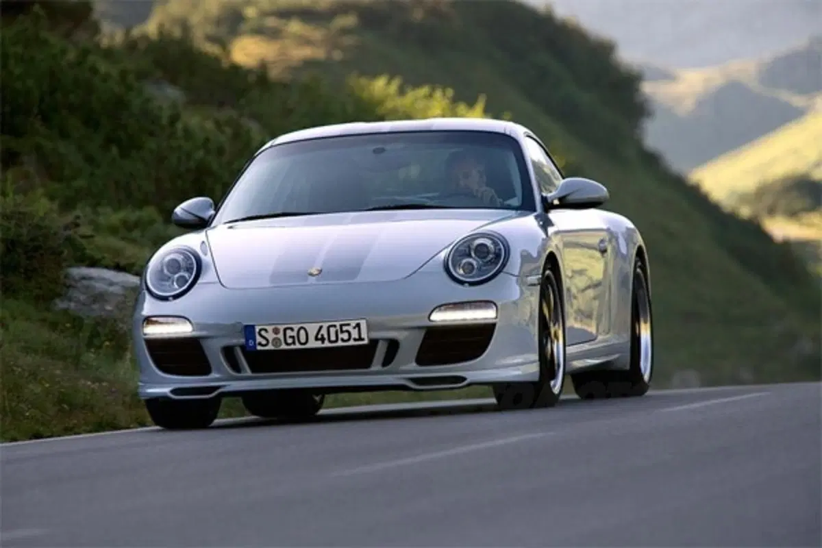 Porsche 911 Sport Classic (2)