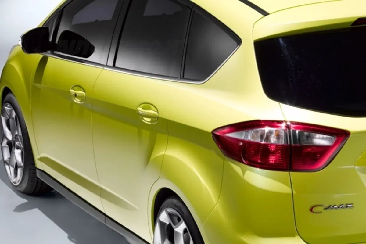 Ford C-Max 2010 (9)