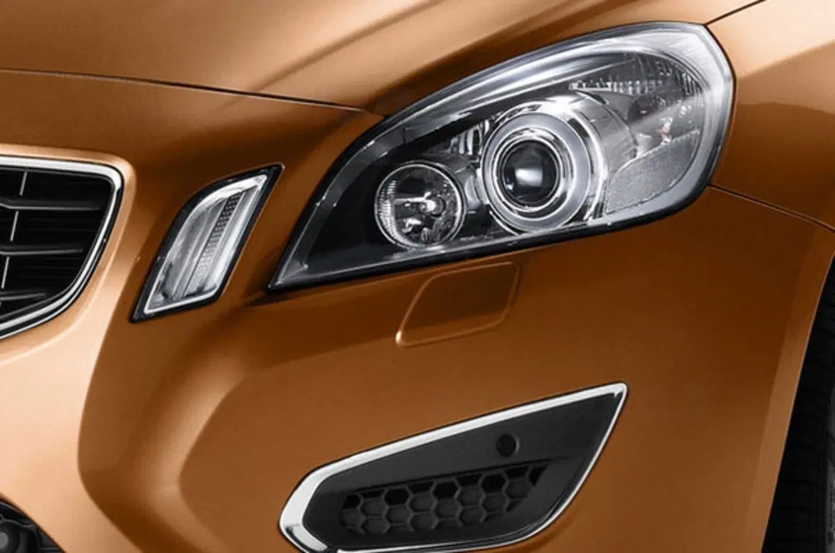 Volvo S60 2010 (2)