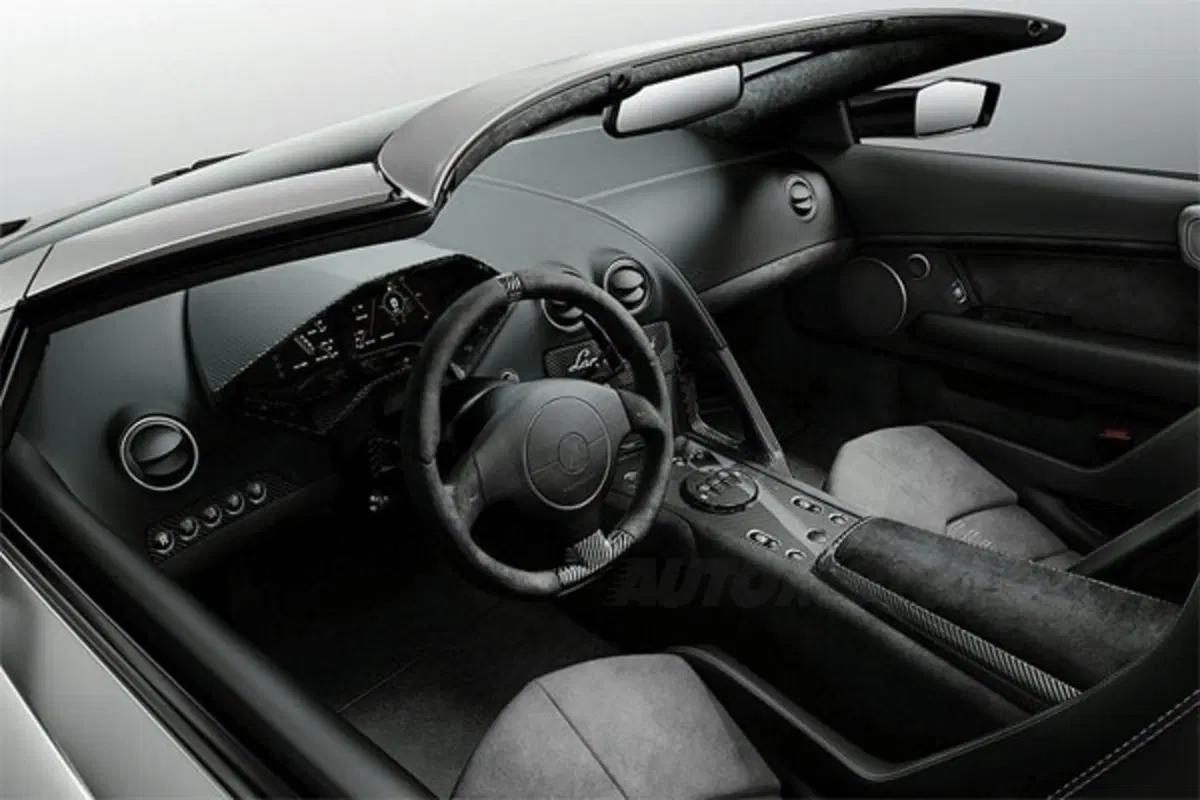 Lamborghini Reventòn Roadster (4)