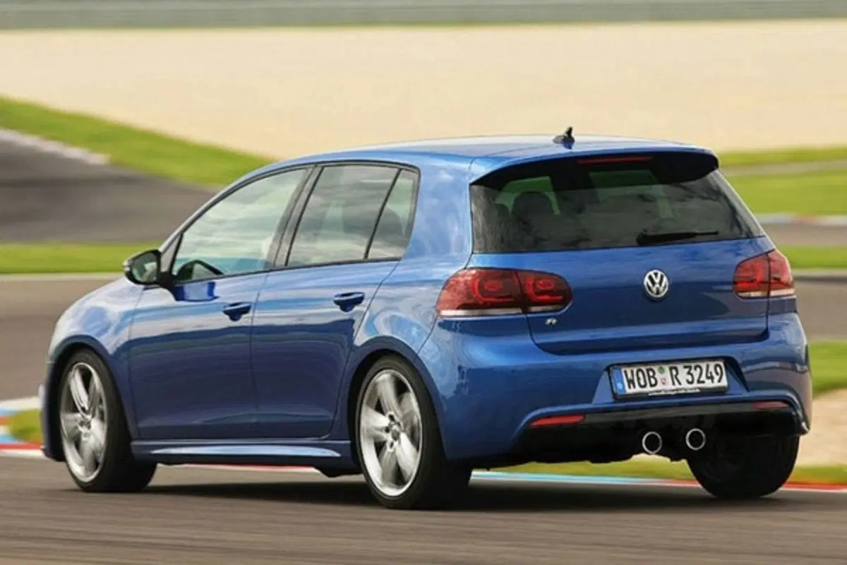 Volkswagen Golf R (8)