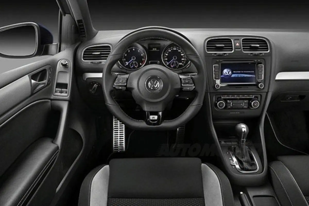 Volkswagen Golf R (14)
